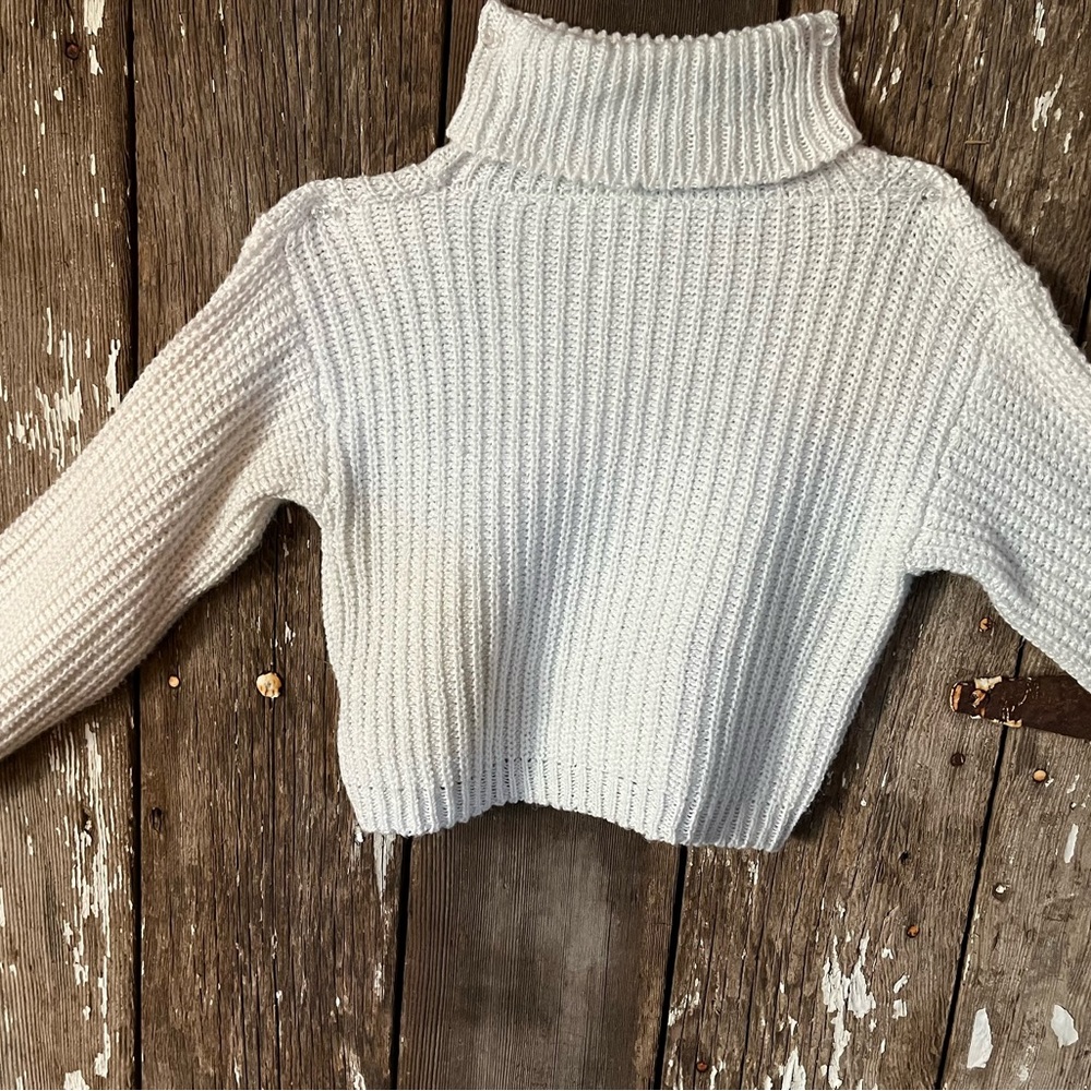 SHEIN White Chunky Knit Cropped Sweater